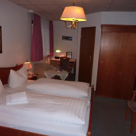 Hotel Am Berg 3*